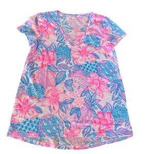 Lilly Pulitzer Etta V-Neck Top Pink Isle Snappy Turtle Size Small NWT